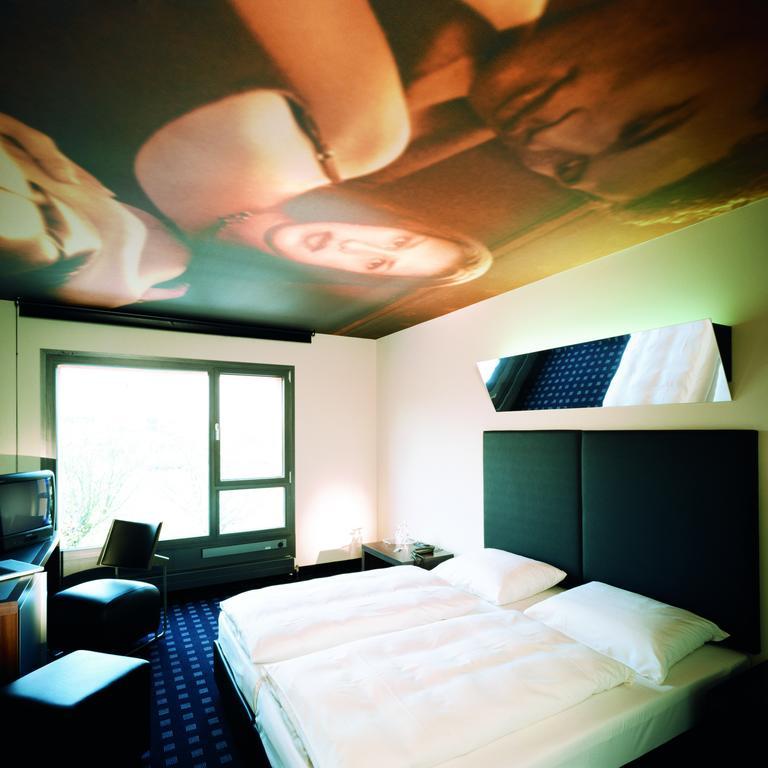 Kult Hotel インゴルシュタット エクステリア 写真